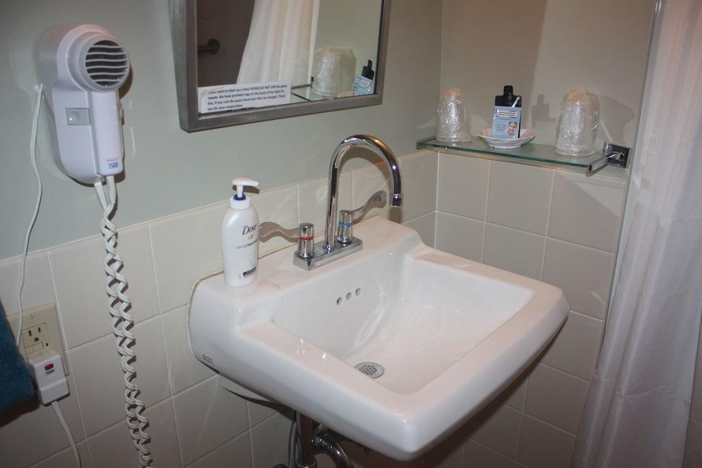 The Towne Motel photo 65