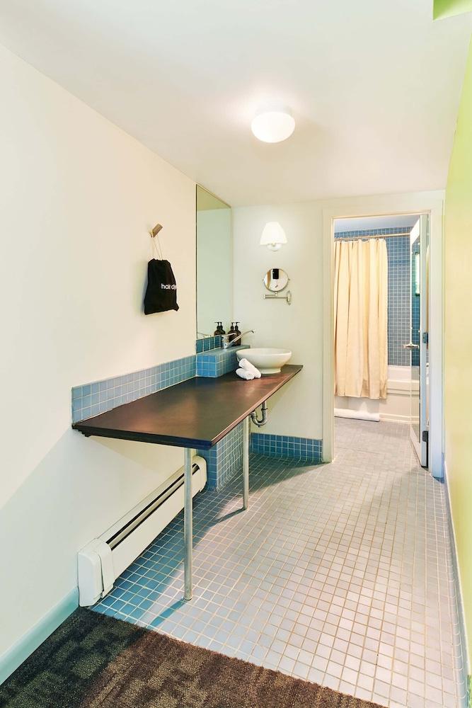 Greenporter Hotel photo 38