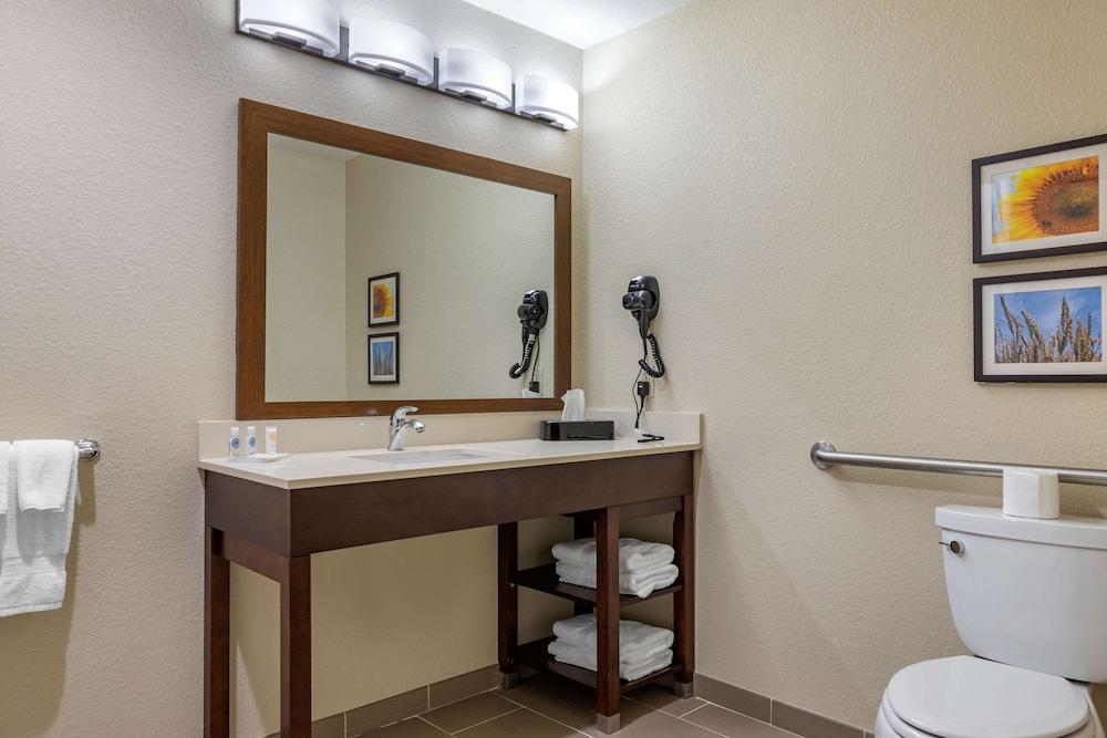Comfort Inn & Suites Augusta photo 20