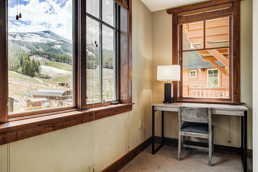 One Ski Hill Place, a RockResort, by Vail Resorts photo 84