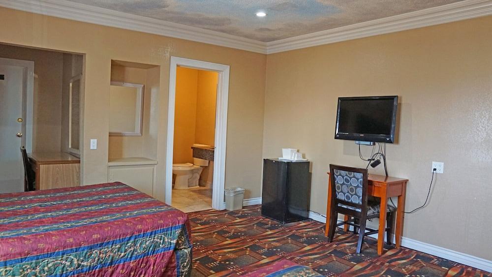 Budget Inn photo 9