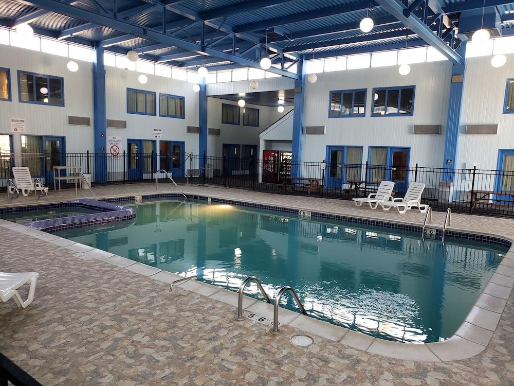 A Victory Hotel & Suites photo 5