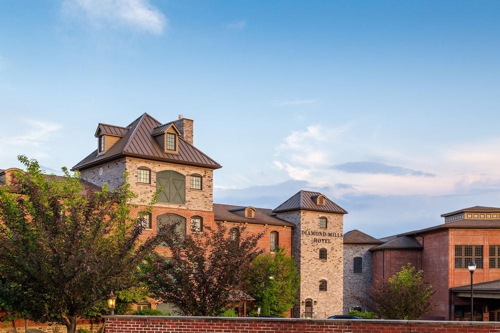 Diamond Mills Resort — hotel in Saugerties