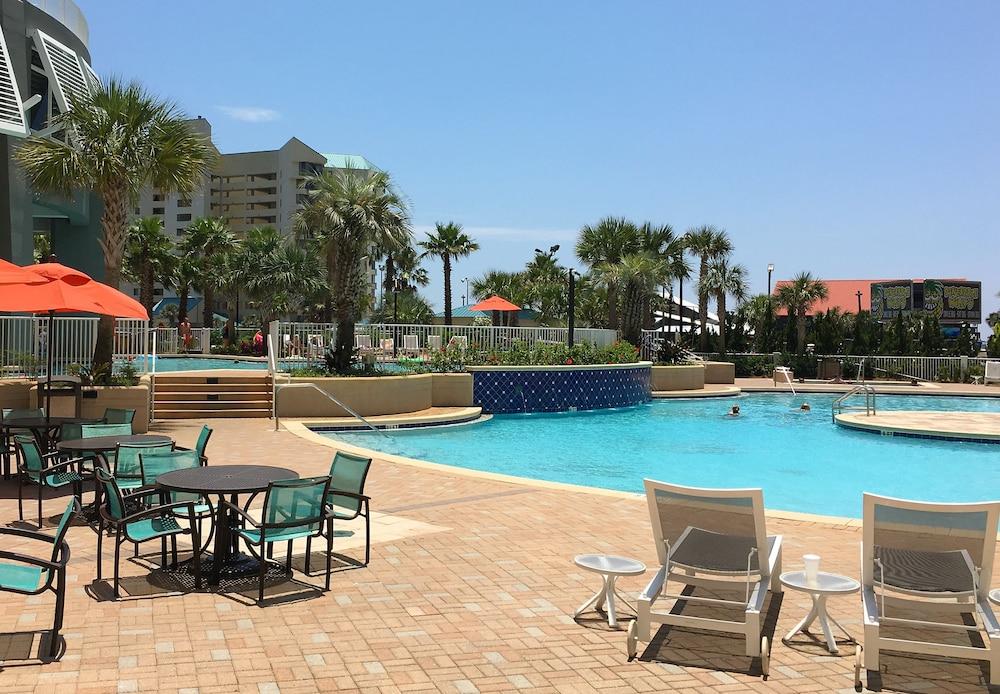Laketown Wharf by Emerald View Resorts photo 5