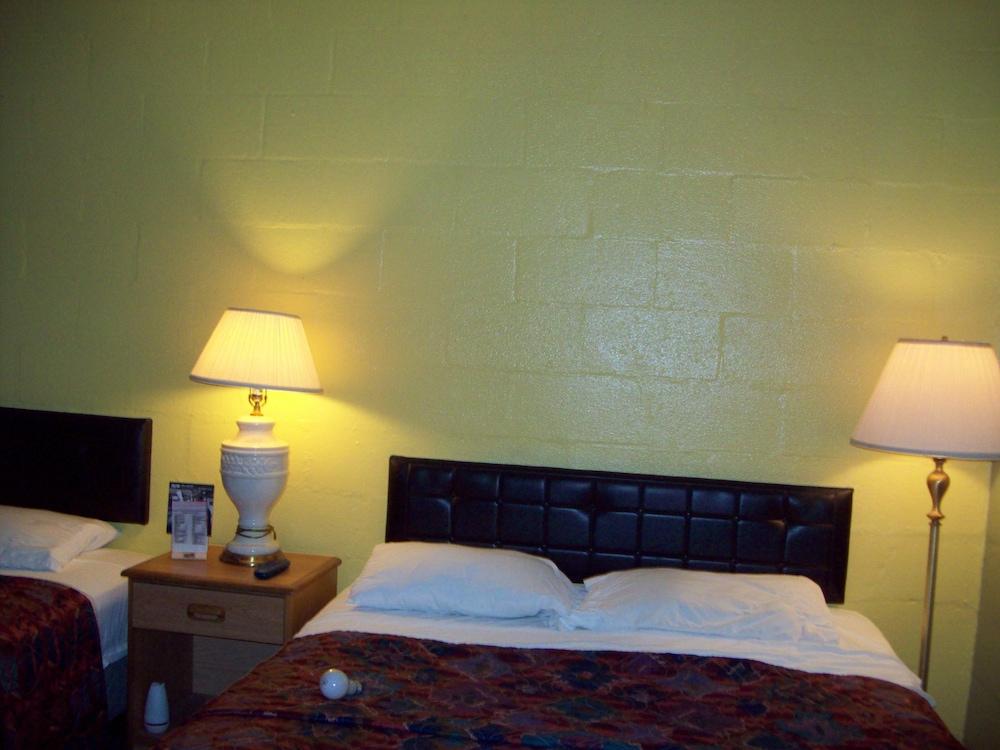Budget Inn Sanderson photo 16