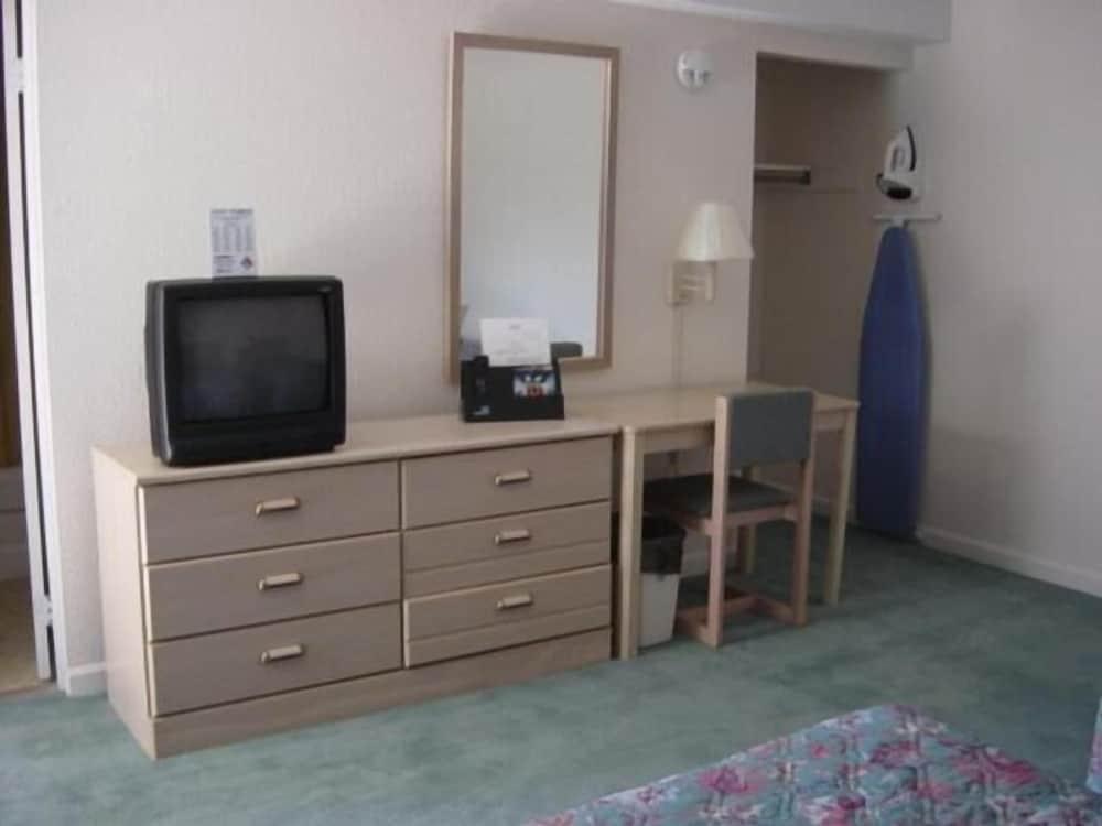 Prestige Inn West Lafayette photo 12