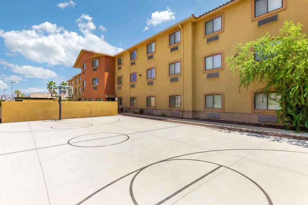 Best Western Plus Safford photo 35