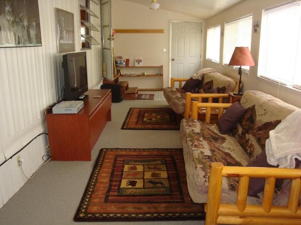 Yellowstone Wildlife Cabins photo 30