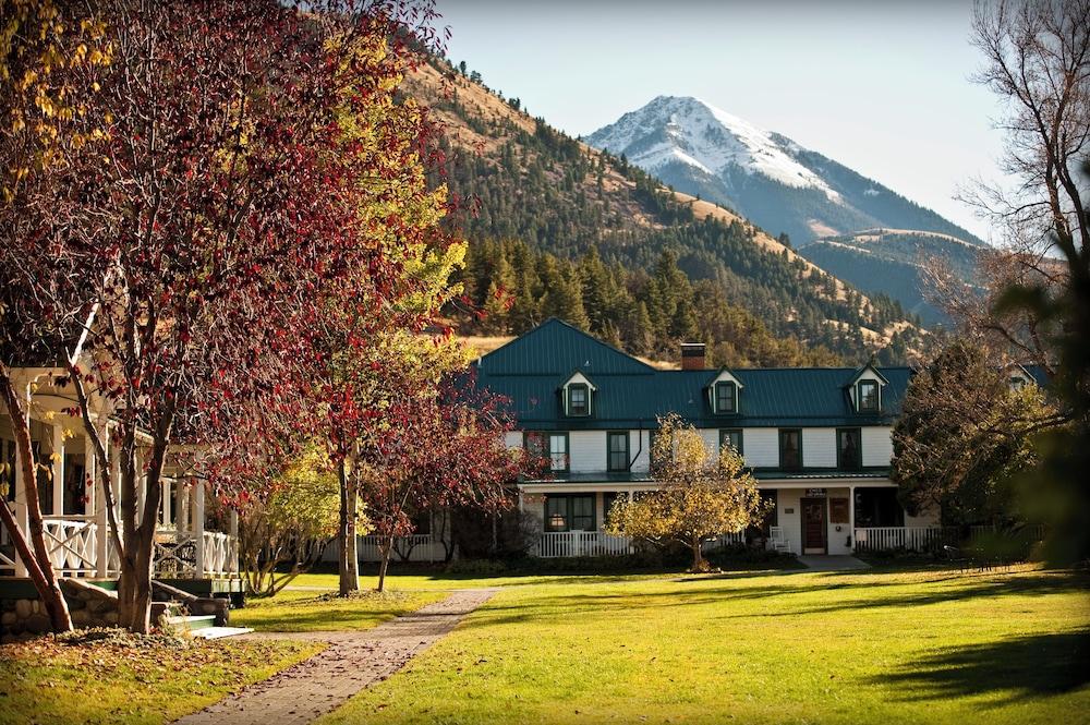 Chico Hot Springs Resort & Day Spa photo 1