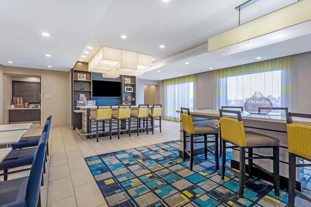 La Quinta Inn & Suites by Wyndham Odessa N. - Sienna Tower photo 28