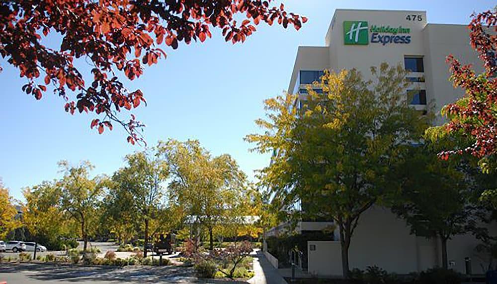 Holiday Inn Express Boise - University Area by IHG photo 71