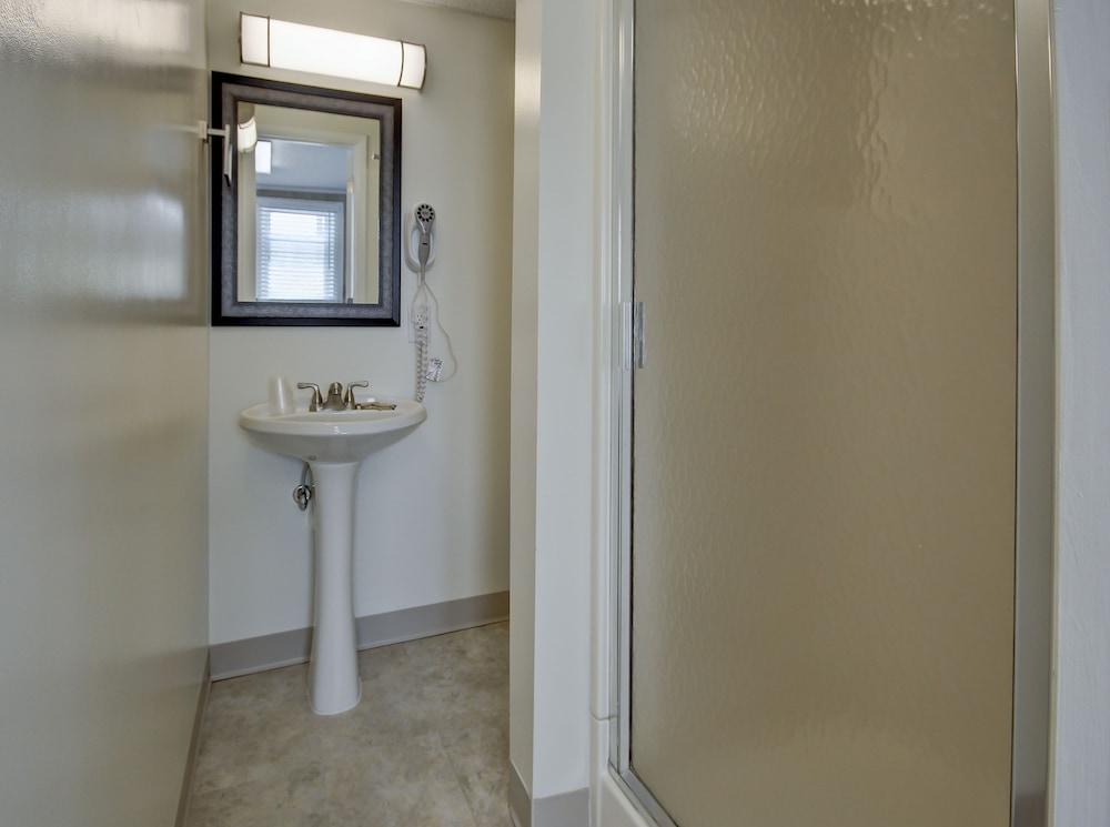 The Wellington Hotel & Suites Oceanblock photo 46