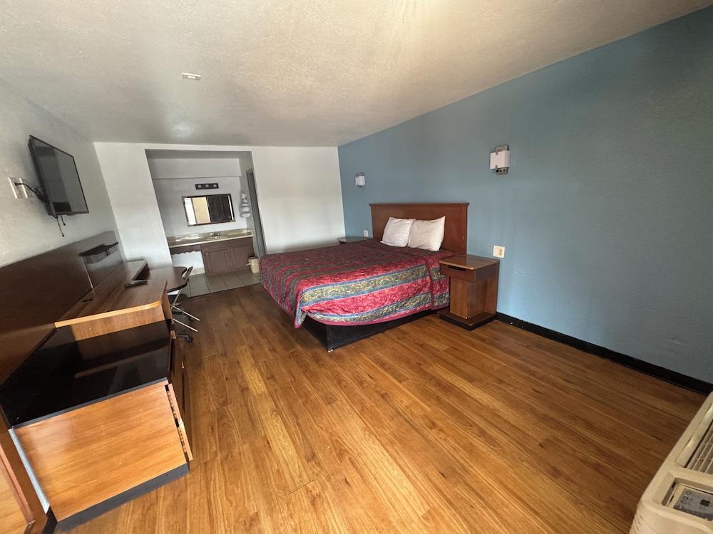 spanish trails inn photo 15