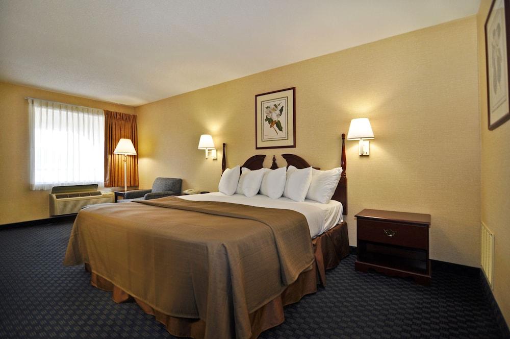 Quality Inn Ashburn photo 12