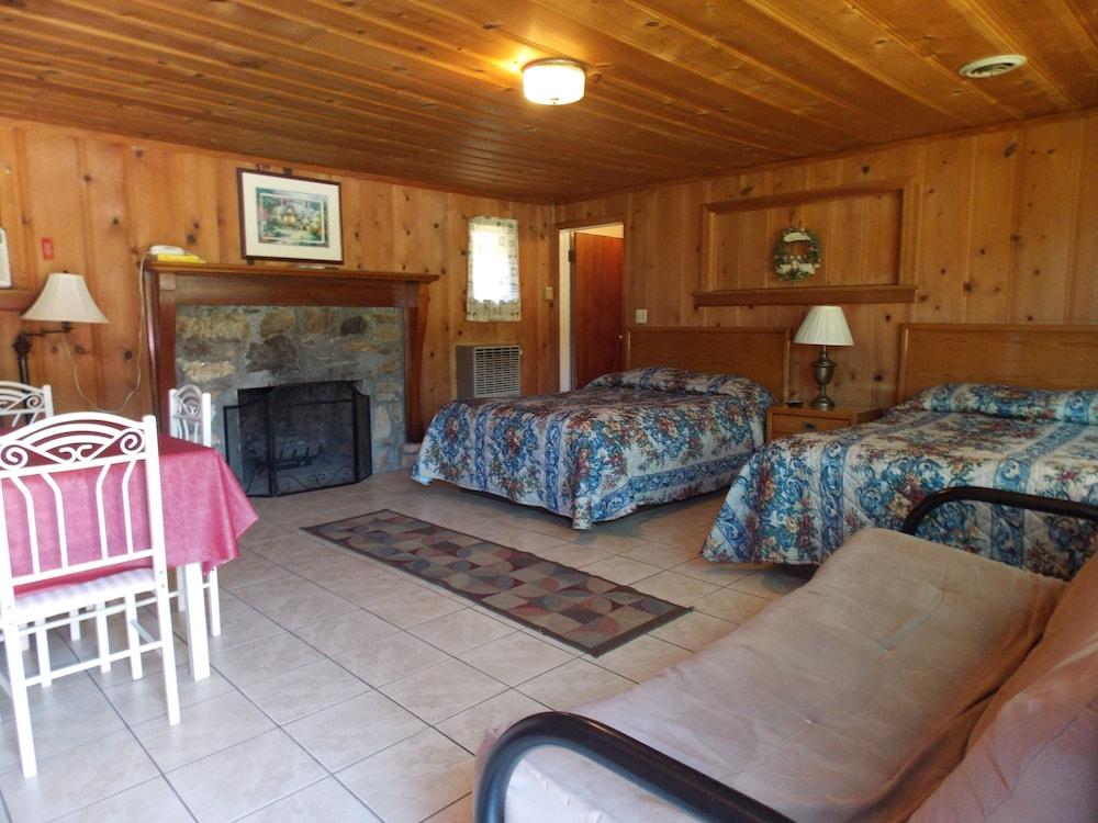 Clarketon Motel photo 17
