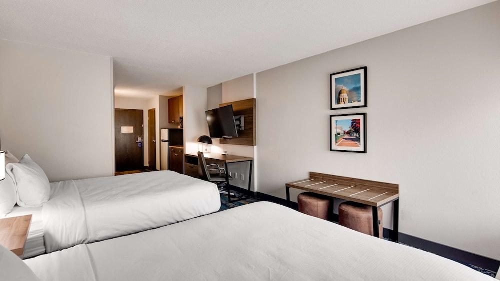 Best Western Plus Augusta North Inn & Suites photo 11