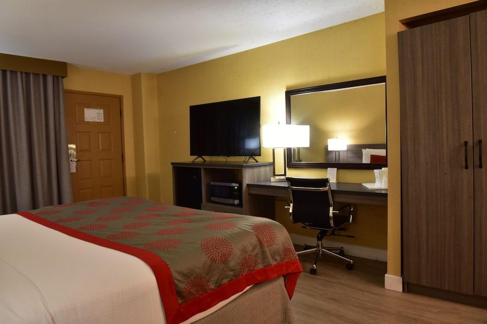 Ramada by Wyndham San Diego National City photo 50