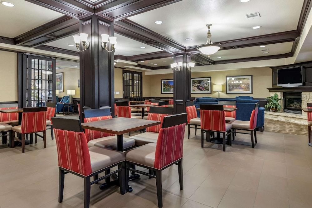 Comfort Inn & Suites Texas Hill Country photo 32