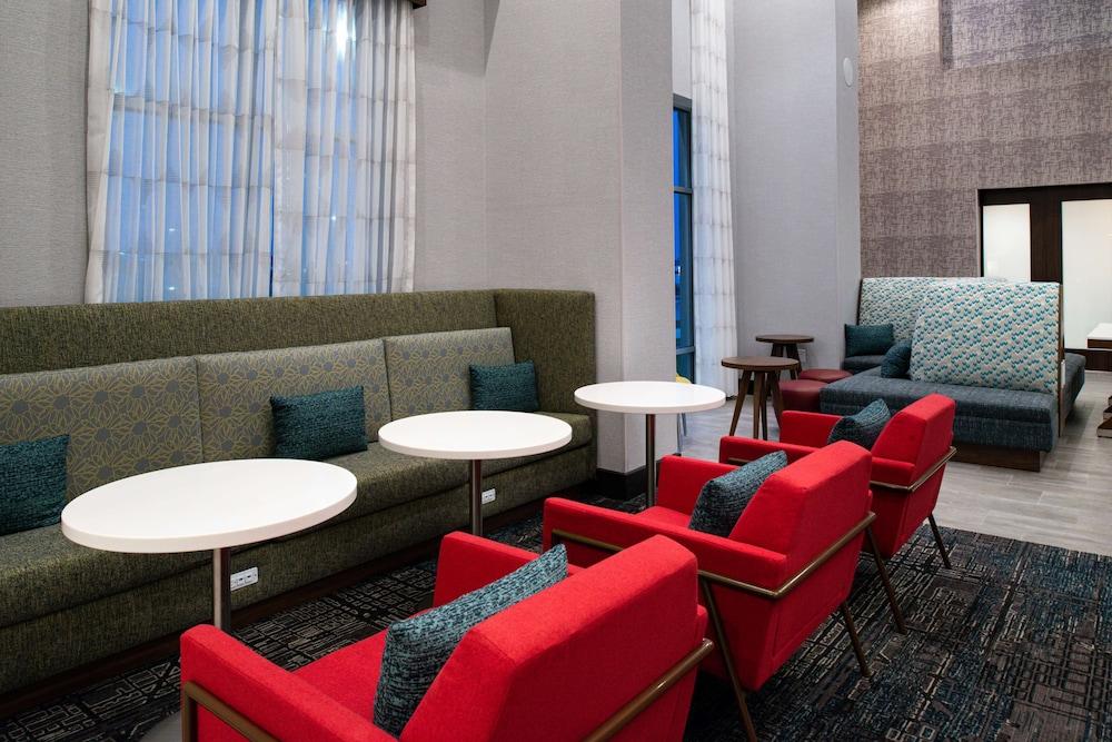 Hampton Inn & Suites Adrian photo 49