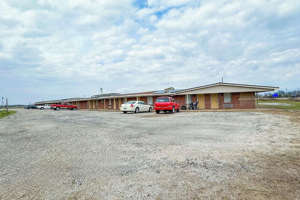Shamrock Kings Inn By Oyo Marked Tree I-555 photo 92