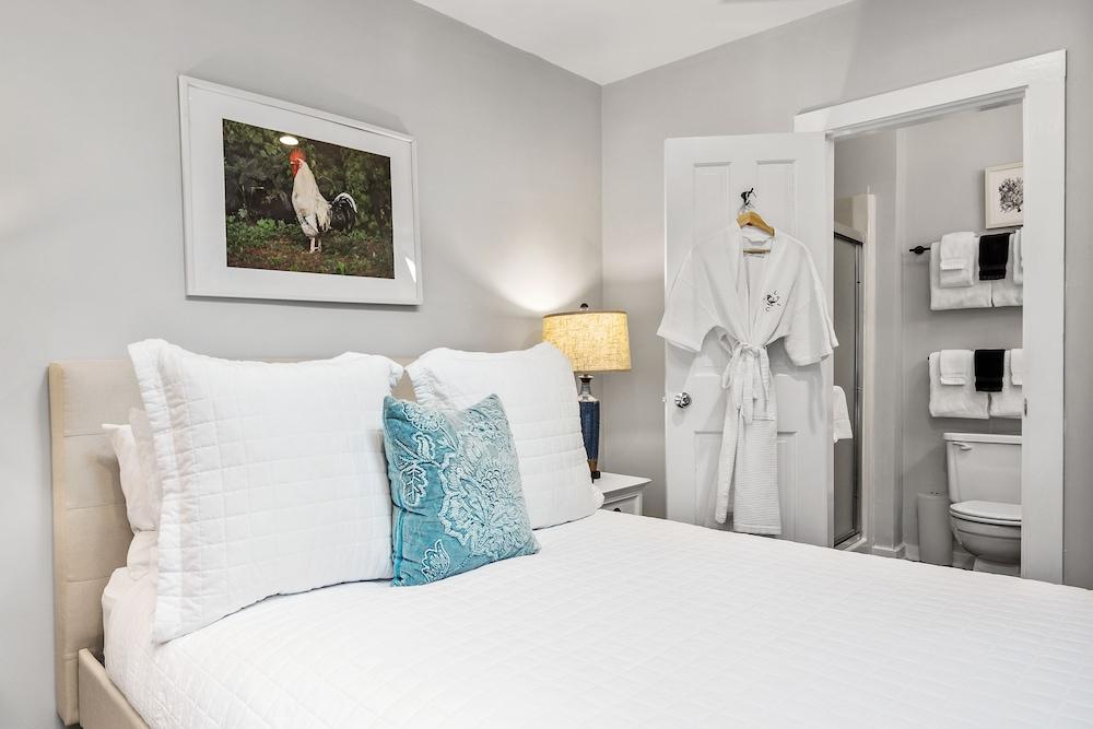 Lamberts Cove Inn photo 92