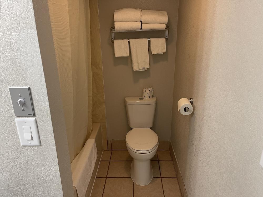 Stratford House Inn Branson photo 14