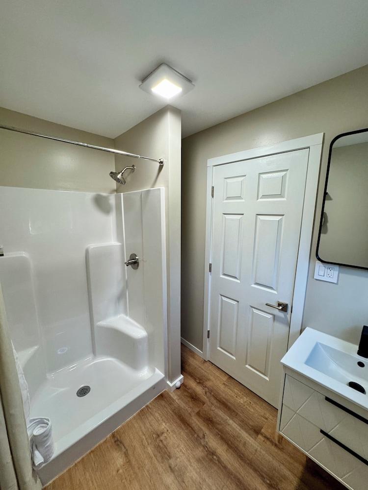 Cascade Inn photo 10