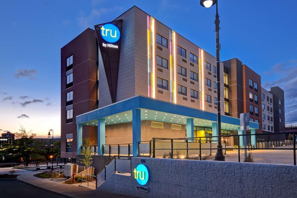 Tru by Hilton Manchester Downtown photo 33