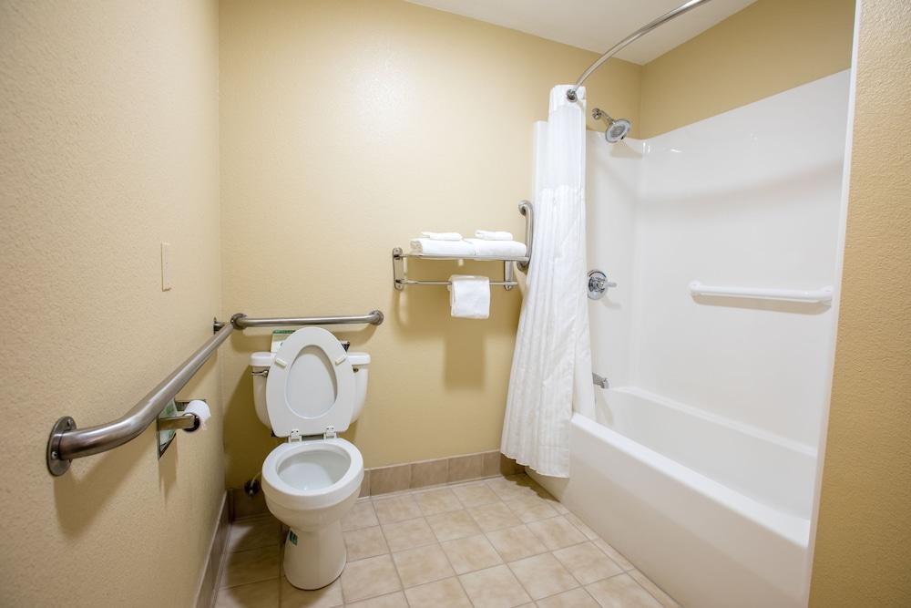 Relax Inn & Suites photo 78