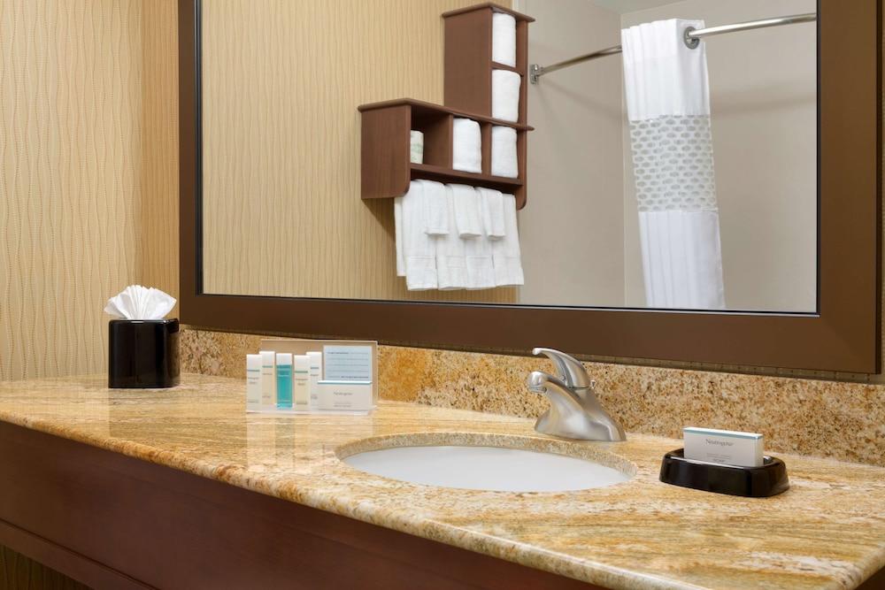Hampton Inn Fort Worth Southwest Cityview photo 14