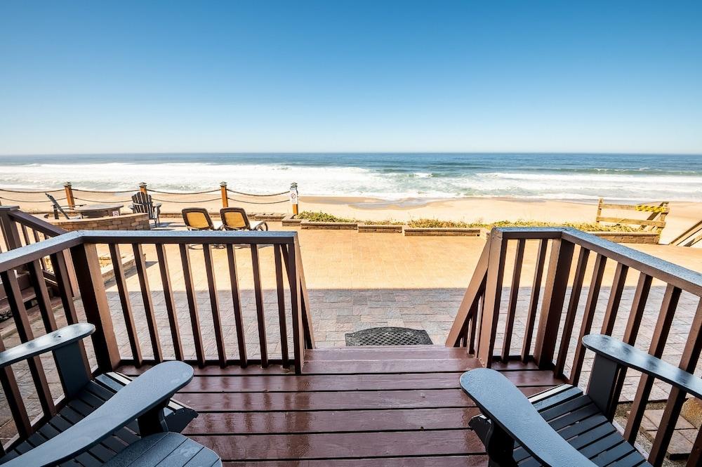 Sailor Jack's Oceanfront Inn photo 44