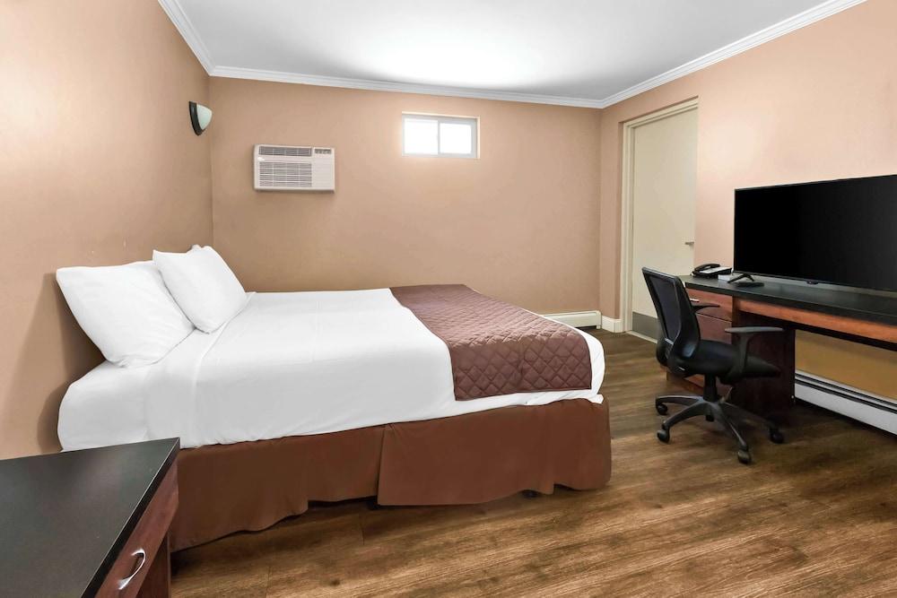 Americas Best Value Inn Avenel Woodbridge photo 13
