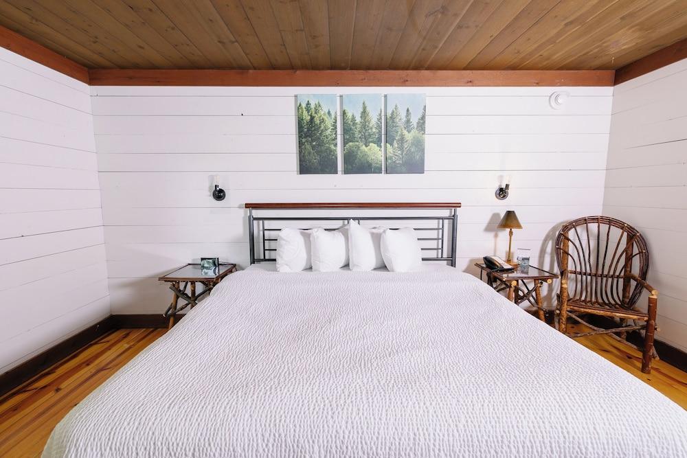Drummond Island Resort photo 49