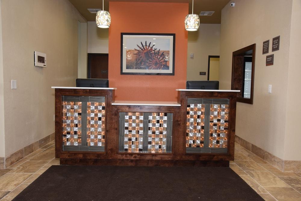 Home Away Suites photo 2