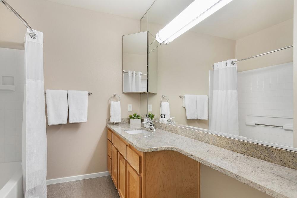 Kasa Bellevue Seattle photo 32