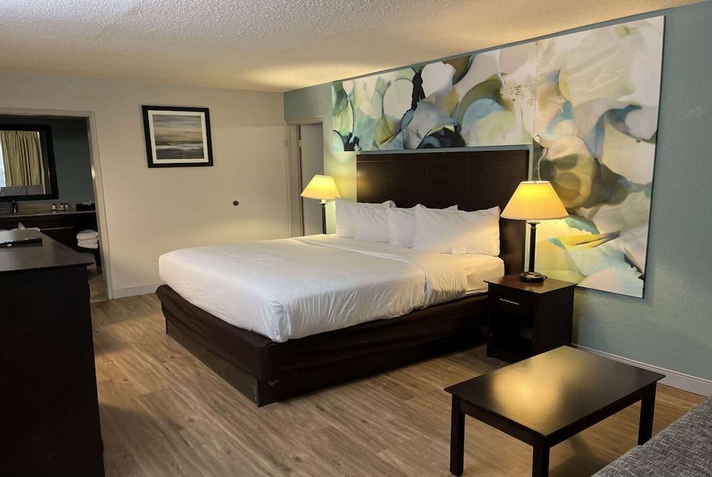 Wyndham Garden Ann Arbor photo 56