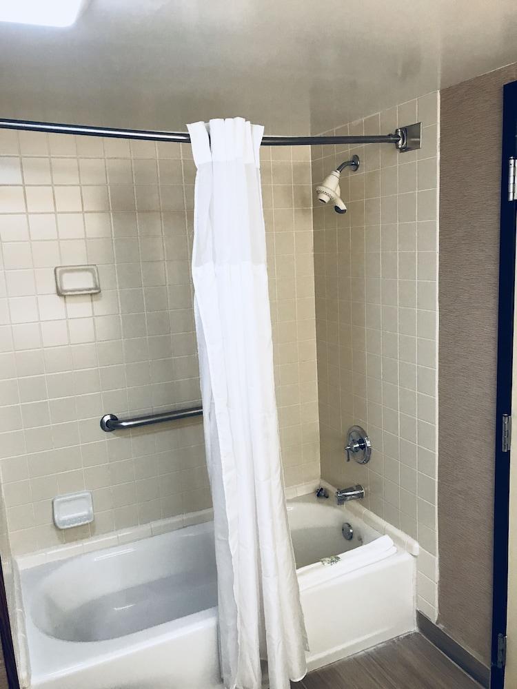 Wingate by Wyndham Convention Ctr Closest Universal Orlando photo 24