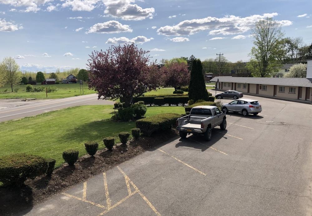 Deep Well Motel photo 31