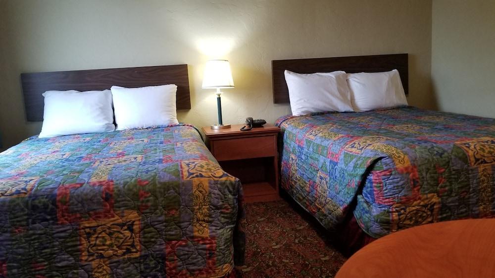 Quick Stop Motel photo 13