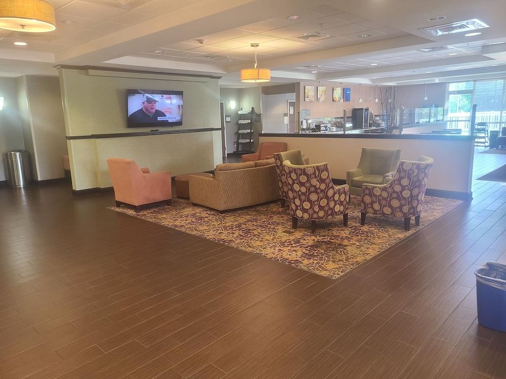 Spark by Hilton Dothan photo 18