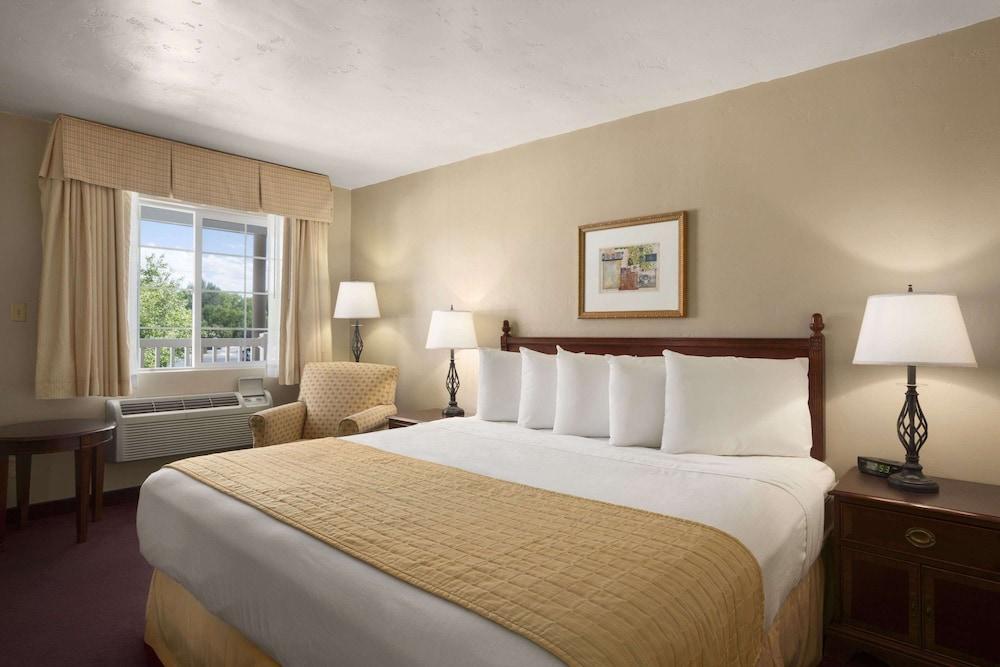 Days Inn by Wyndham Montrose photo 16