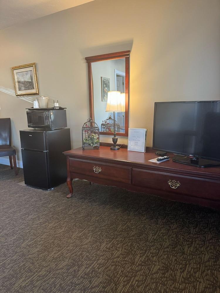 Carlton Marion Inn photo 4