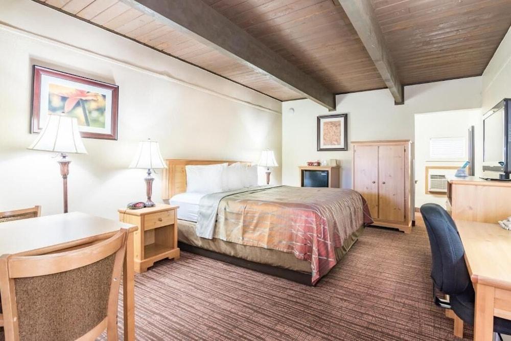 Teton West Motel photo 8