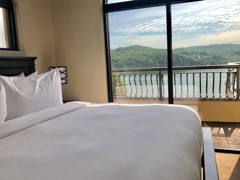 D'Monaco Luxury Resort photo 53