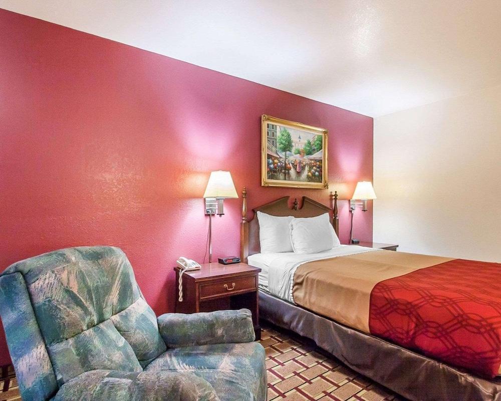 Econo Lodge Dexter photo 3