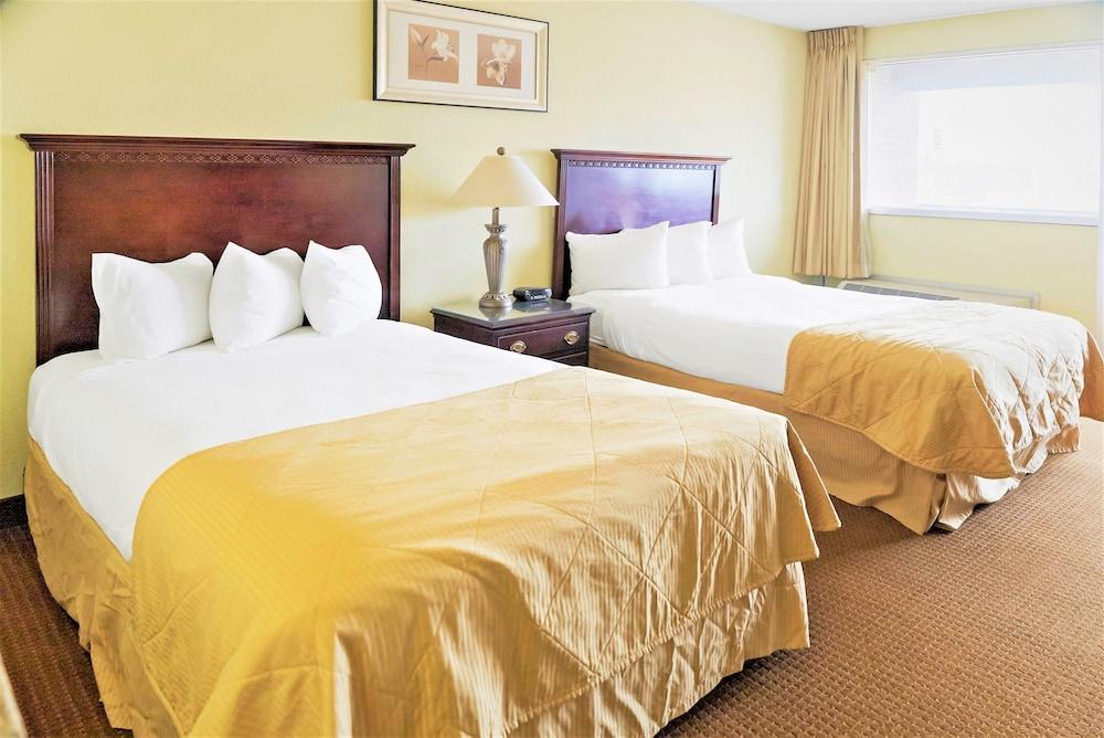 Economy Hotel Plus Wichita photo 10