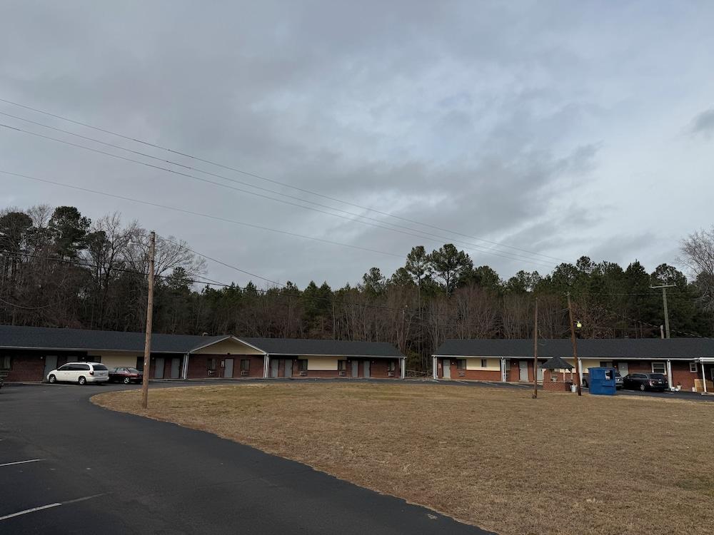 Shady Grove Motel photo 8