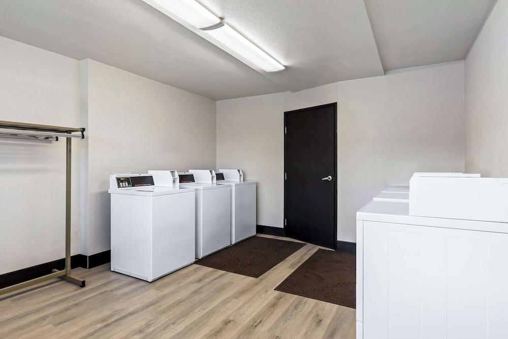 SureStay Hotel by Best Western Phoenix Airport photo 48