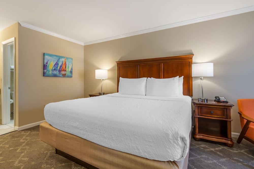Best Western Plus Santee Inn photo 13