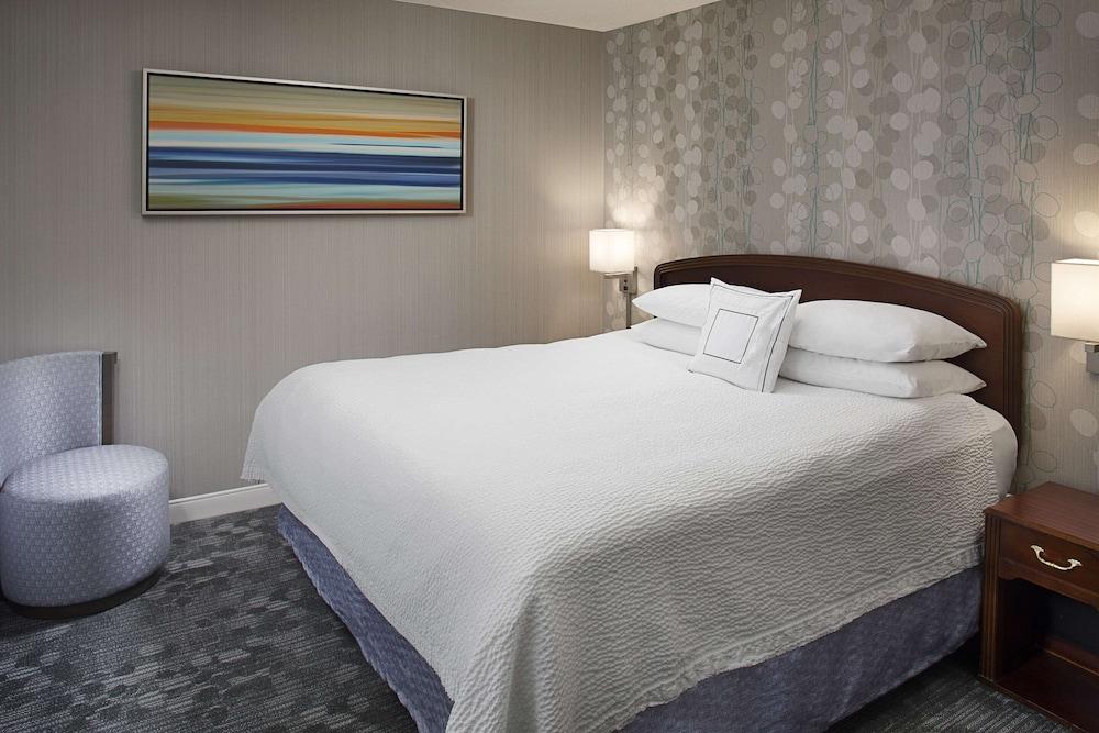 Country Inn & Suites by Radisson, Columbus-Edinburgh photo 40